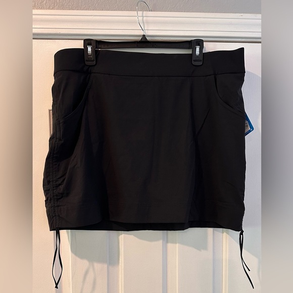 Columbia Pants - Columbia Women’s Black Skort – Size 1X – NWT